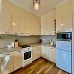 712 Apartament