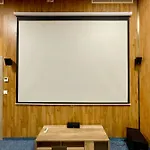 712 Apartament