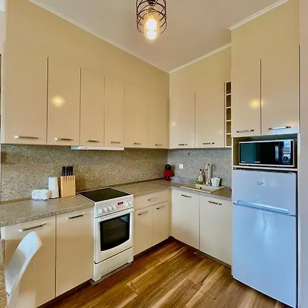 712 Apartment